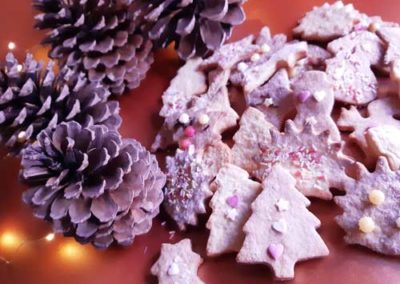 Recette de biscuits de Noël aux épices. Réalisation Les Étoiles Filantes
